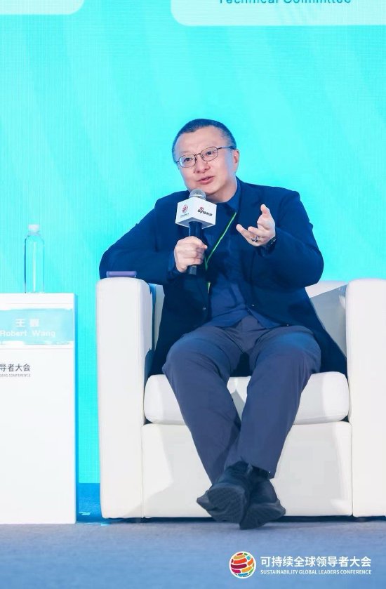 微博COO王巍：具身智能距离“iPhone时刻	”	，还差真正的泛化能力